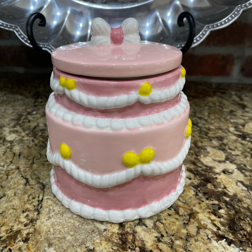 Bouffants and Broken Hearts 23oz ceramic birthday cake candle “FRESH BAKED” NEW!